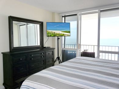 Marco Island Vacation Condo Beach Views Excellent Interior